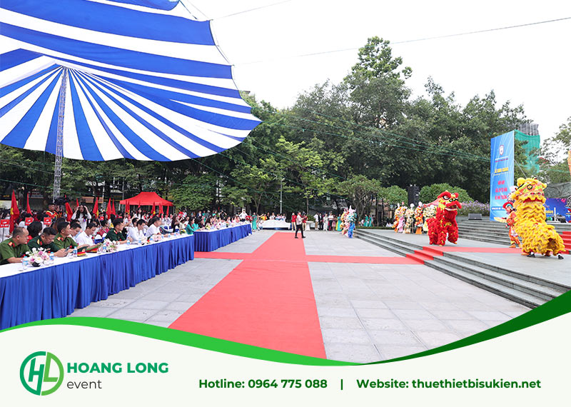 thiết bị tổ chức lễ khai giảng 